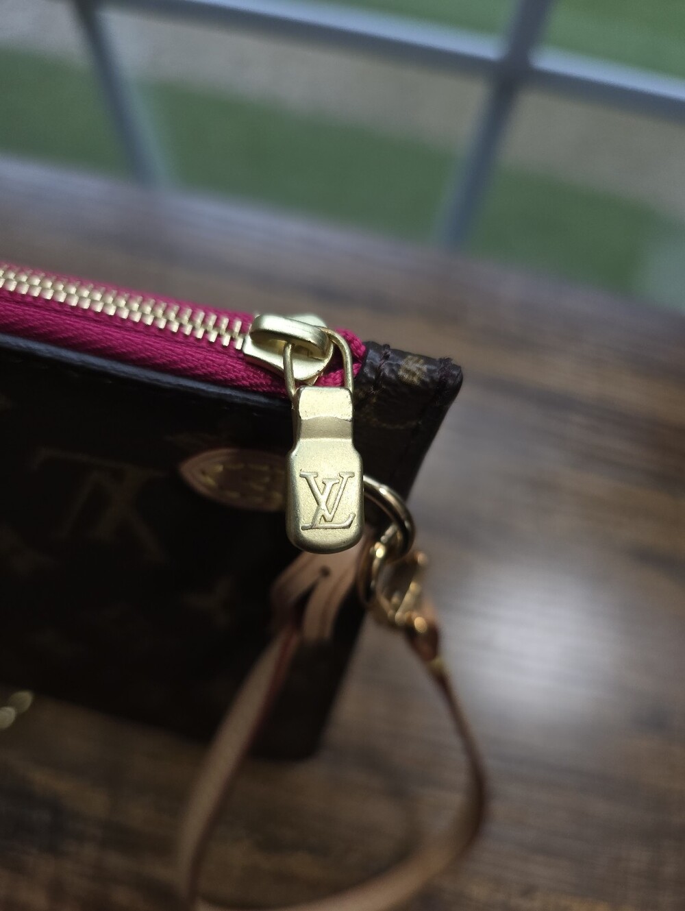 ‼️SOLD‼️Louis Vuitton Monorgram Neverfull Pochette - Picture 3 of 9